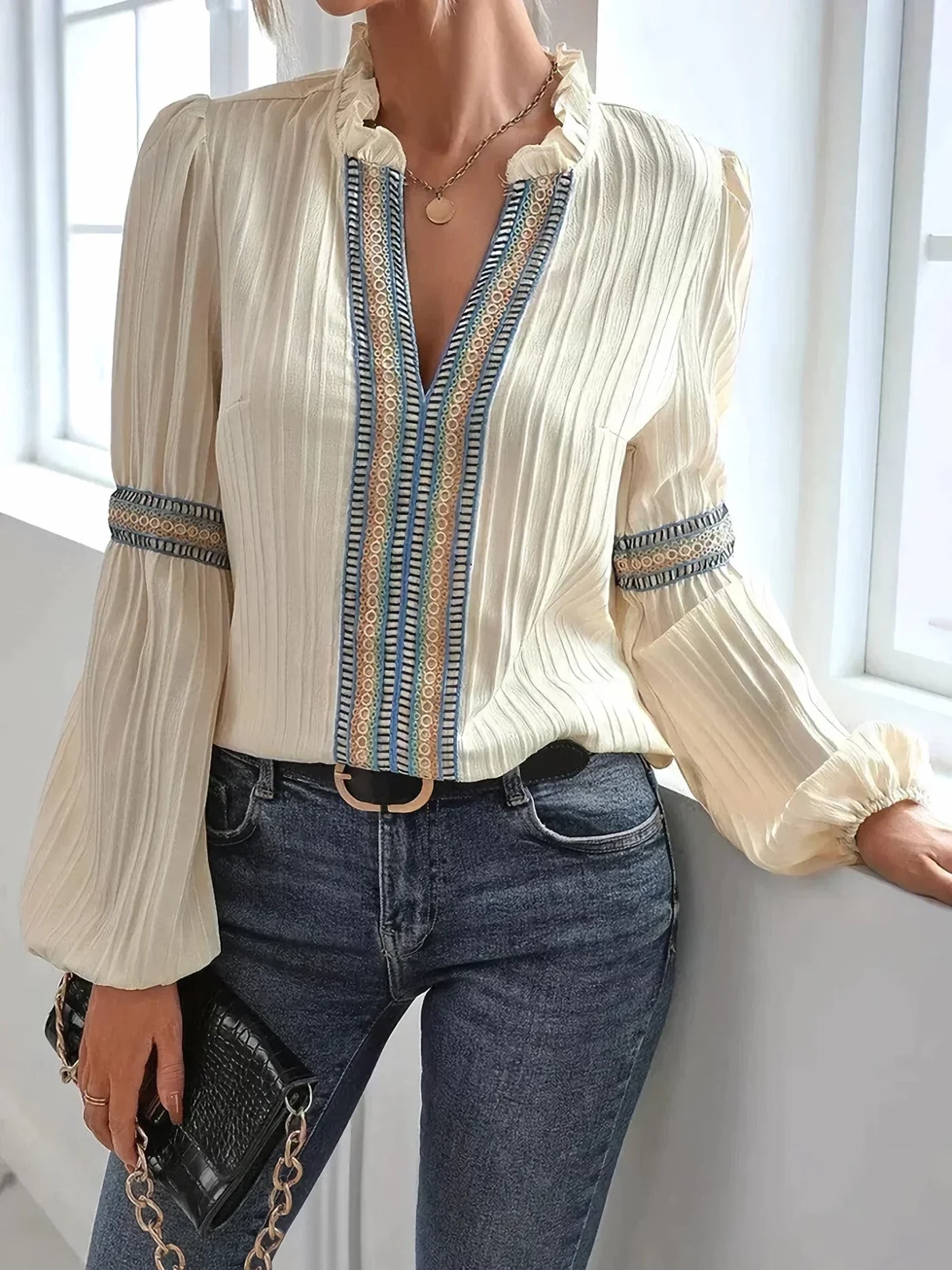 Vivid | Elegant V-Neck Blouse