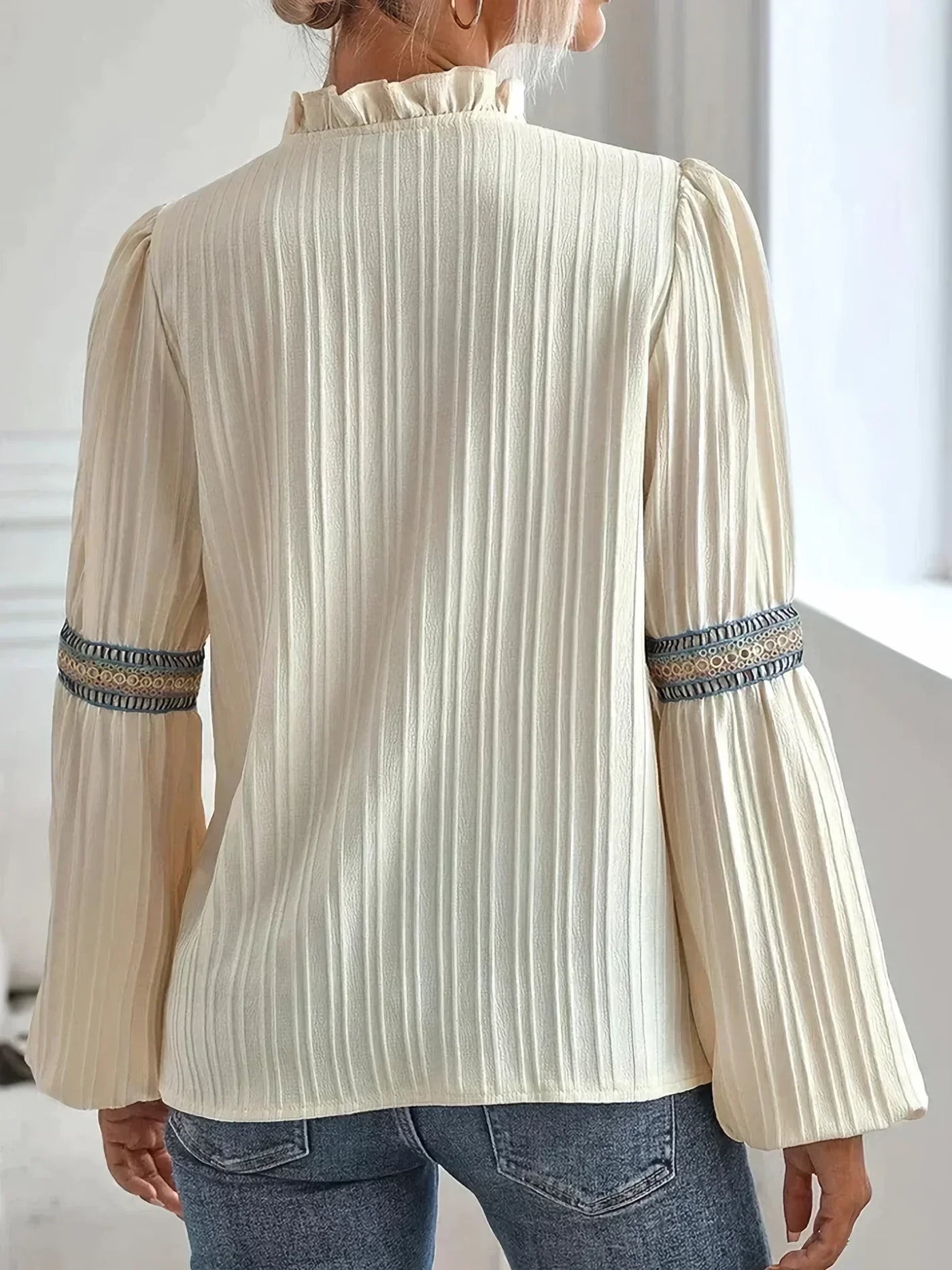 Vivid | Elegant V-Neck Blouse