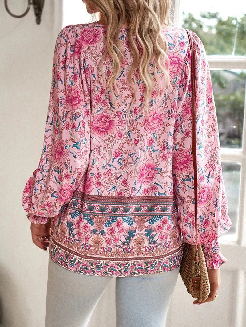 Lia | Chic Floral Blouse